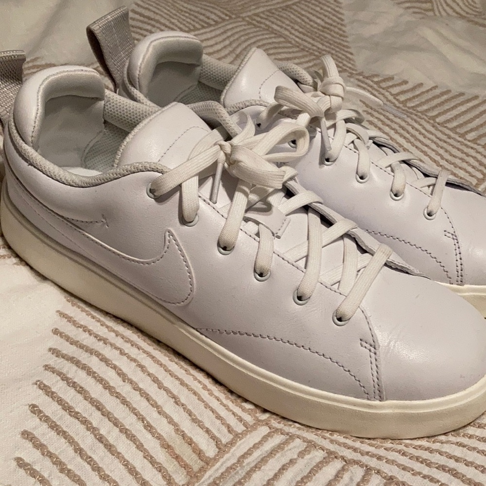 Nike retro casual sneakers